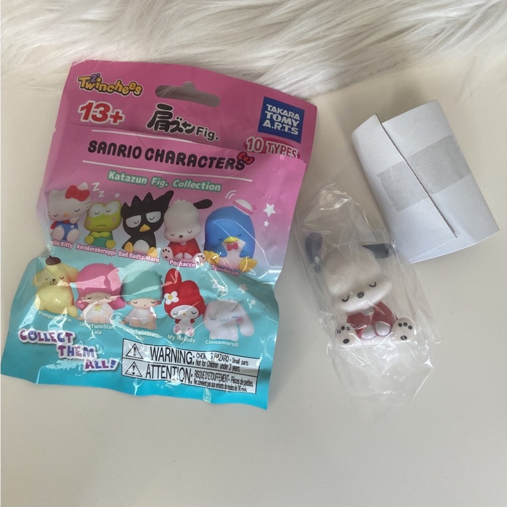 sleeping sanrio characters blind bag figure Pochacco tomy collectible